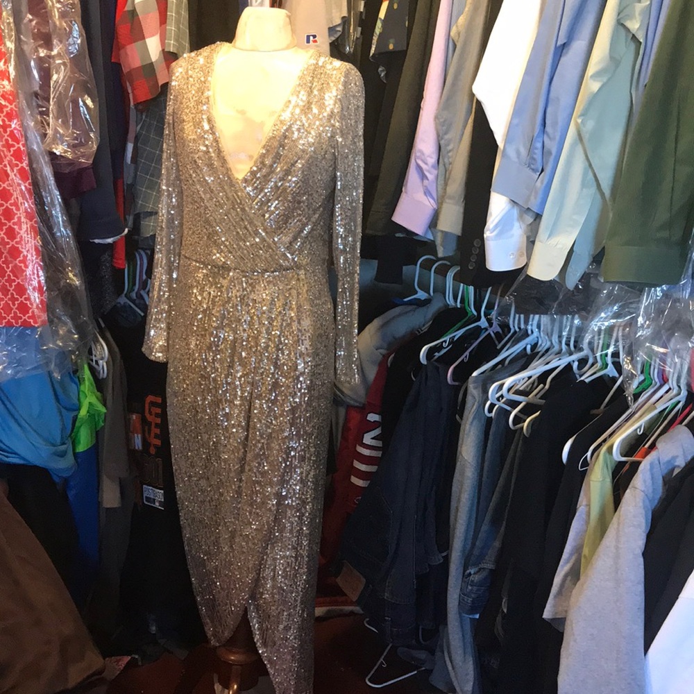 Worn once.  Received a lot of compliments.